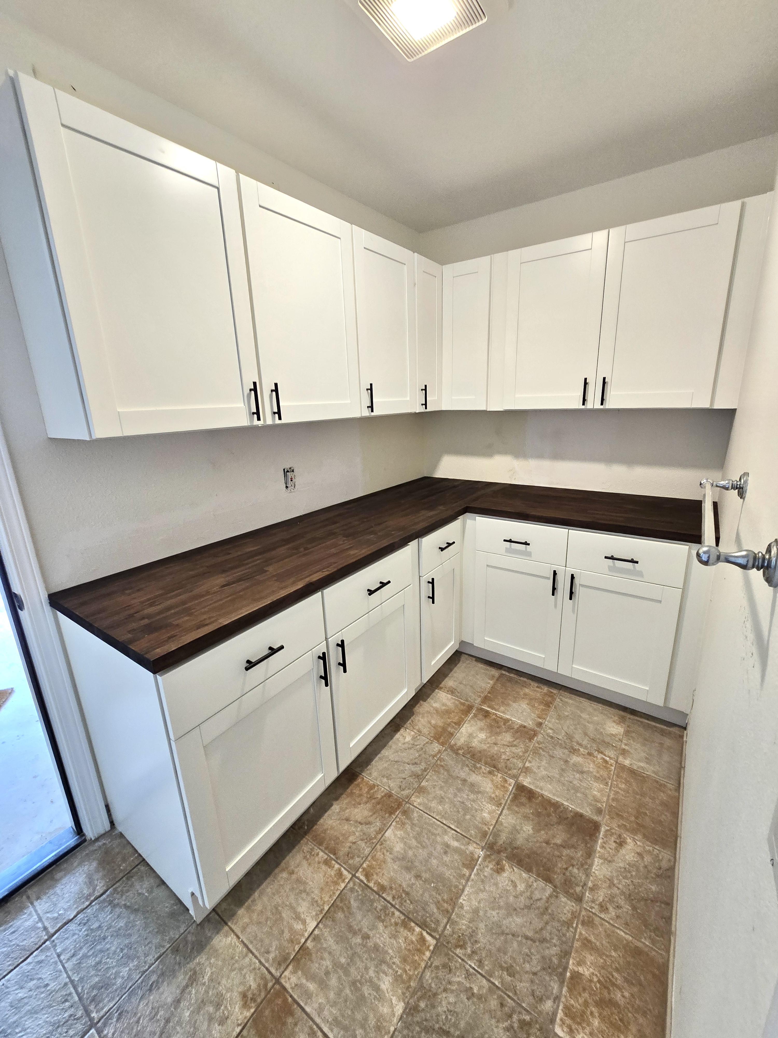 cabinet-installation project photo 6